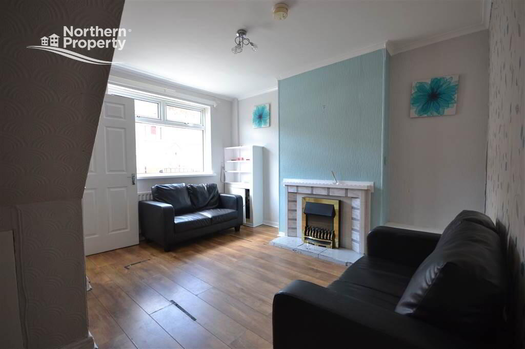 Photo 4 of 29 Beechmount Crescent, Belfast