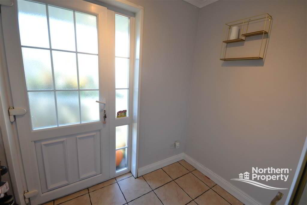 Photo 2 of 20 Thornhill Court, Twinbrook, Belfast