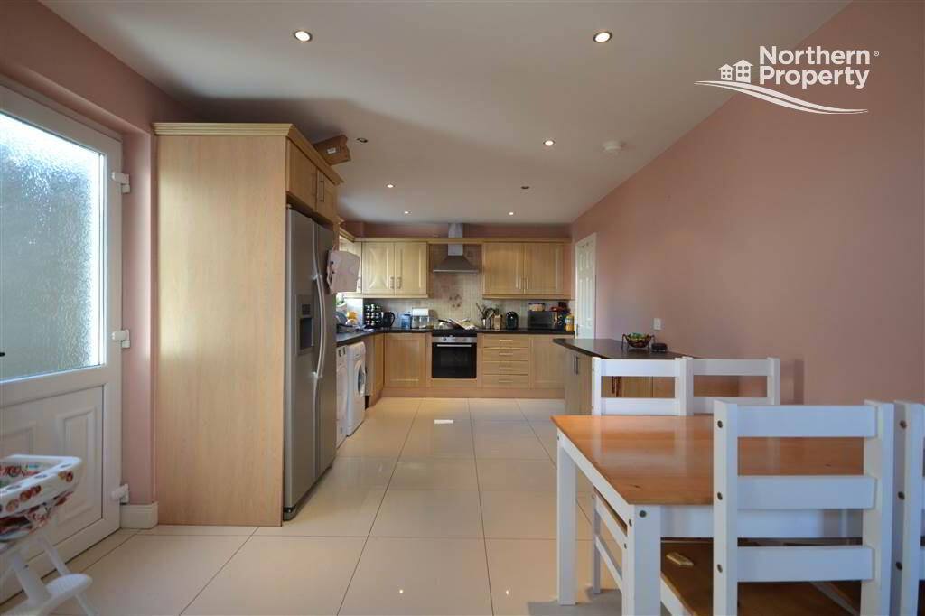 Photo 7 of 20 Thornhill Court, Twinbrook, Belfast