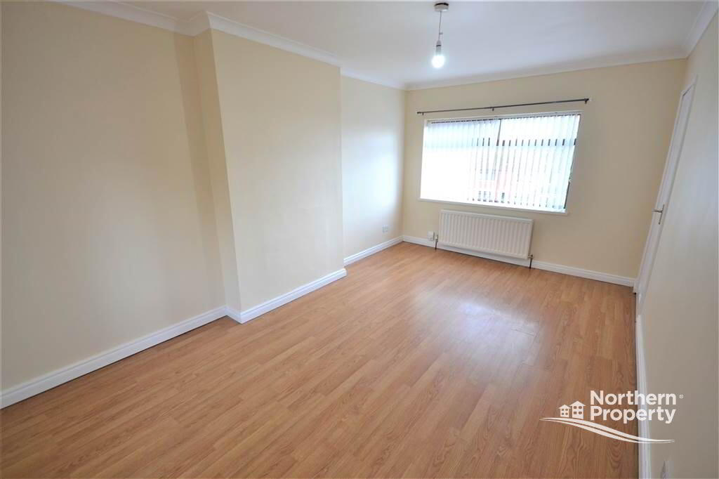 Photo 11 of 44 West Circular Road, Belfast