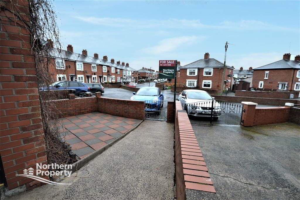Photo 2 of 88 Whiterock Gardens, Belfast