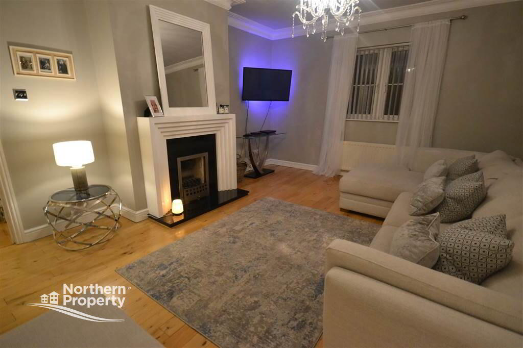 Photo 2 of 34 Lagmore Glen, Belfast
