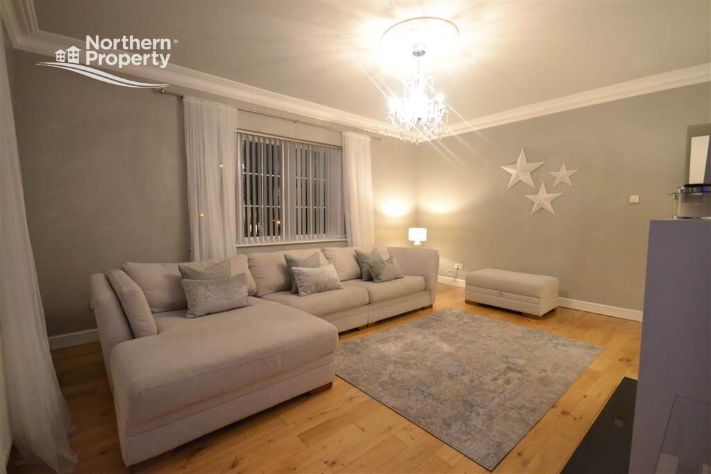 Photo 5 of 34 Lagmore Glen, Belfast