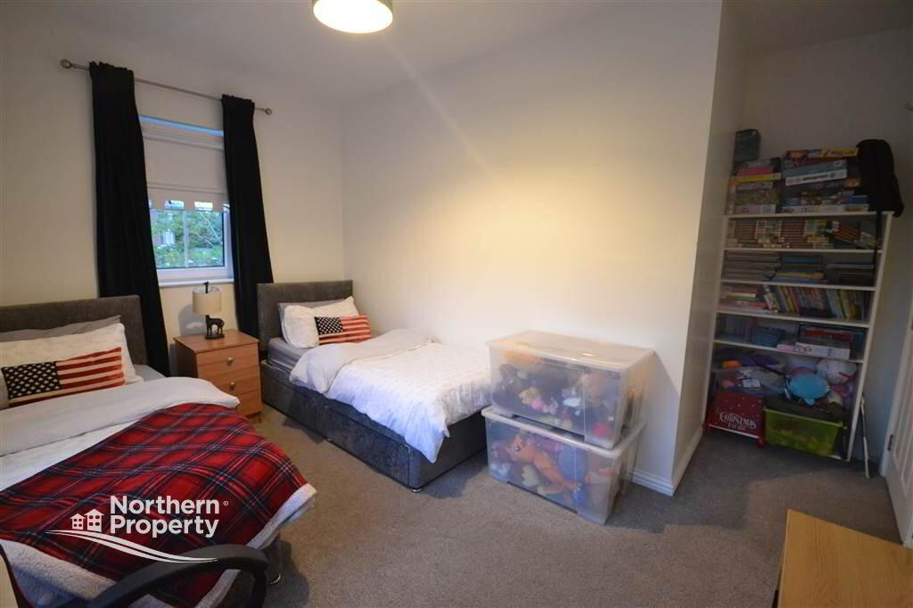 Photo 15 of 34 Lagmore Glen, Belfast