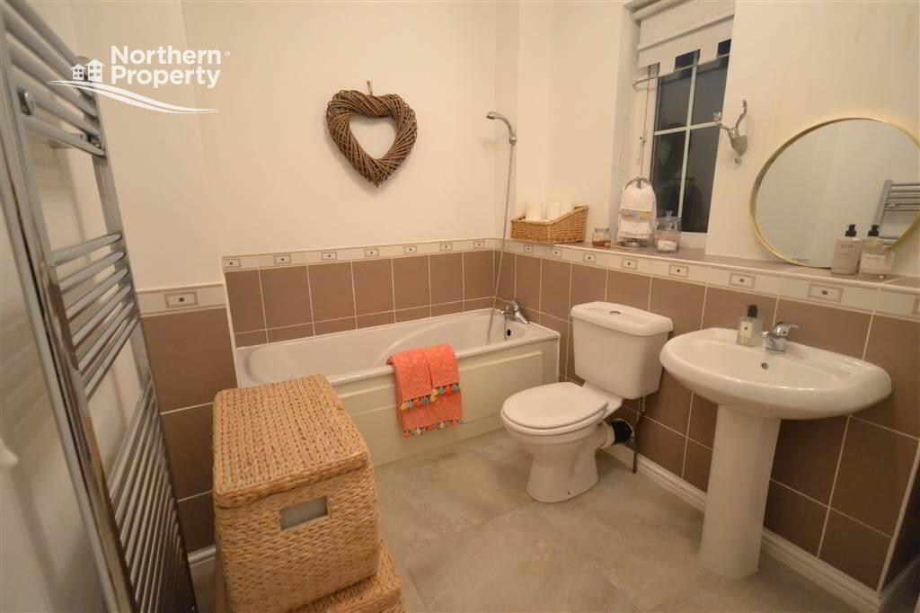 Photo 16 of 34 Lagmore Glen, Belfast