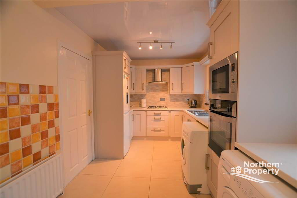 Photo 6 of 33 Rossnareen Avenue, Belfast