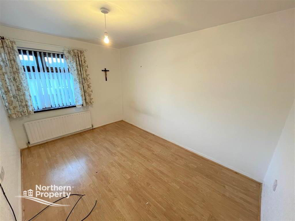 Photo 9 of 33 Rossnareen Avenue, Belfast