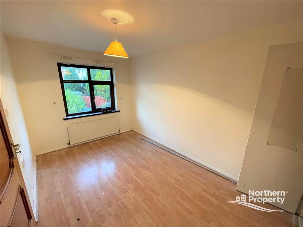 Photo 11 of 33 Rossnareen Avenue, Belfast