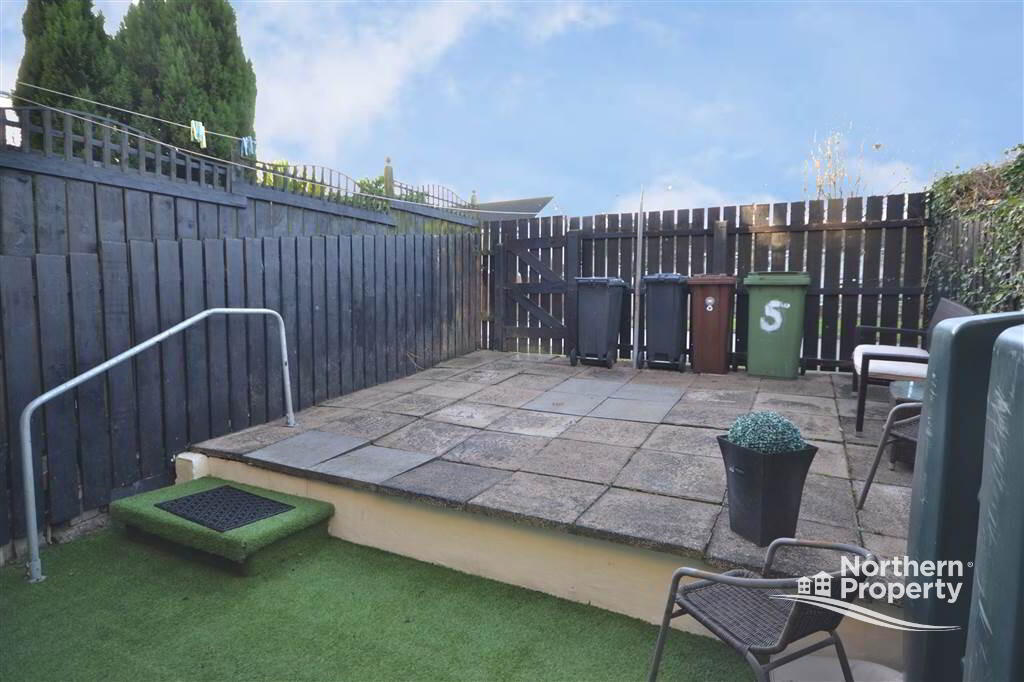 Photo 16 of 5 Gardenmore Road, Dunmurry, Belfast