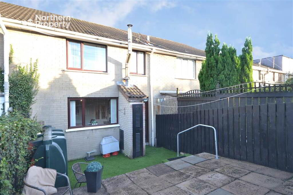 Photo 17 of 5 Gardenmore Road, Dunmurry, Belfast