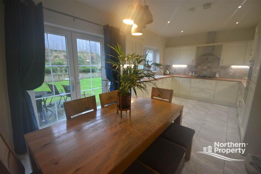Photo 5 of 21 Lagmore View Lane, Dunmurry, Belfast