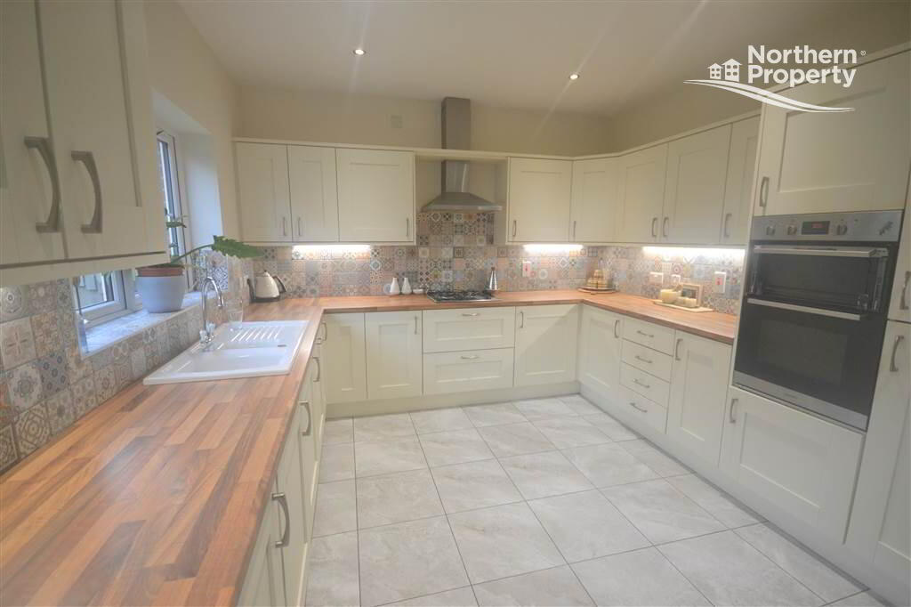 Photo 6 of 21 Lagmore View Lane, Dunmurry, Belfast