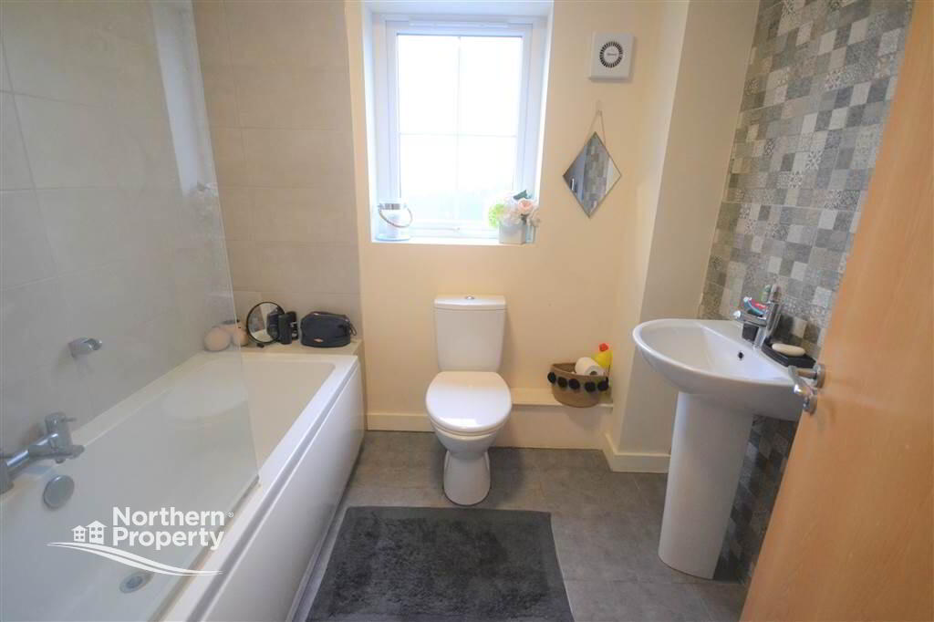 Photo 12 of 21 Lagmore View Lane, Dunmurry, Belfast