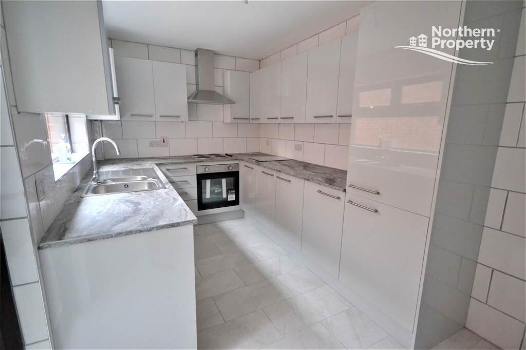 Photo 7 of 44 Beechmount Avenue, Belfast