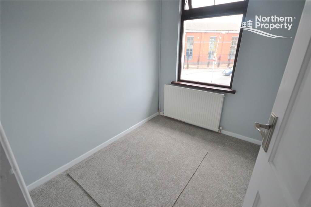 Photo 11 of 44 Beechmount Avenue, Belfast