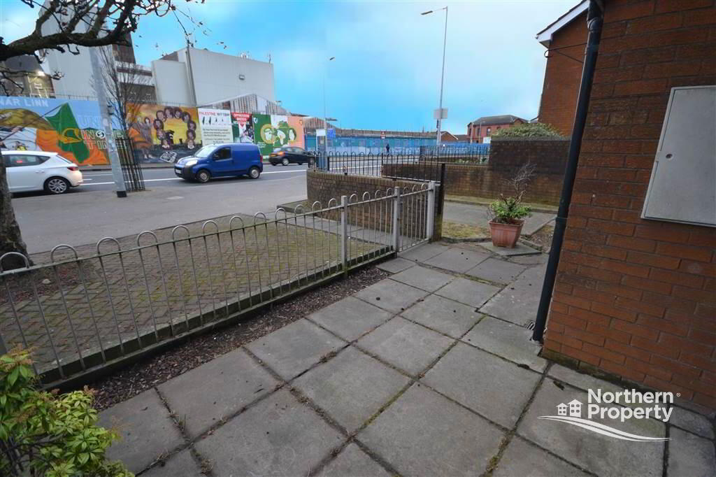 Photo 4 of 148 Divis Street, Belfast