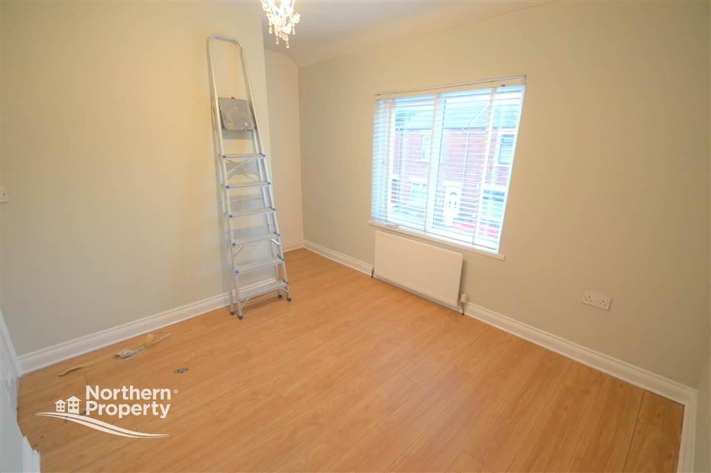 Photo 4 of 49 Iris Drive, Belfast