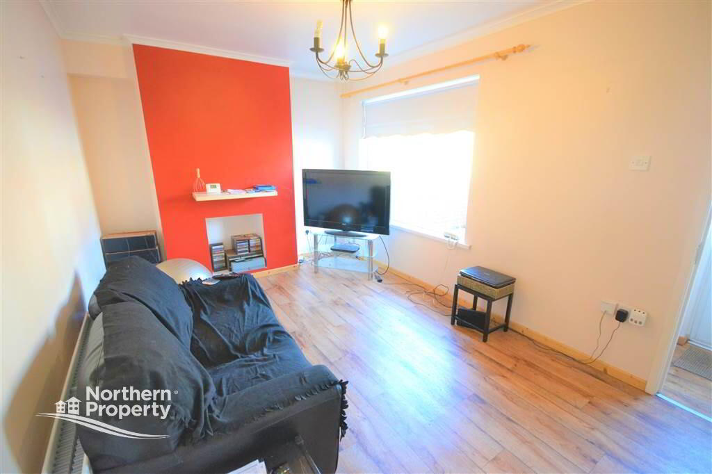 Photo 2 of 5 Fingals Court, Belfast