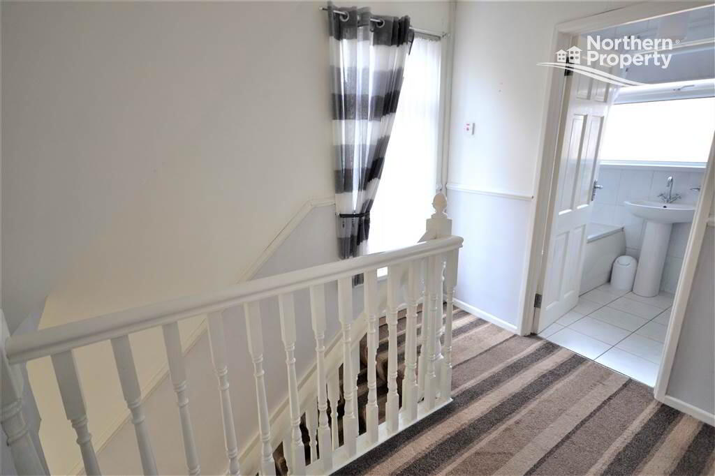 Photo 9 of 5 Lake Glen Drive, Andersonstown, Belfast
