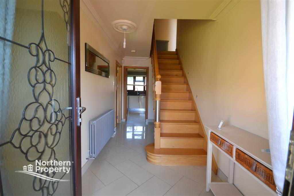 Photo 2 of 19 Hawthorn Hill, Hannahstown, Belfast