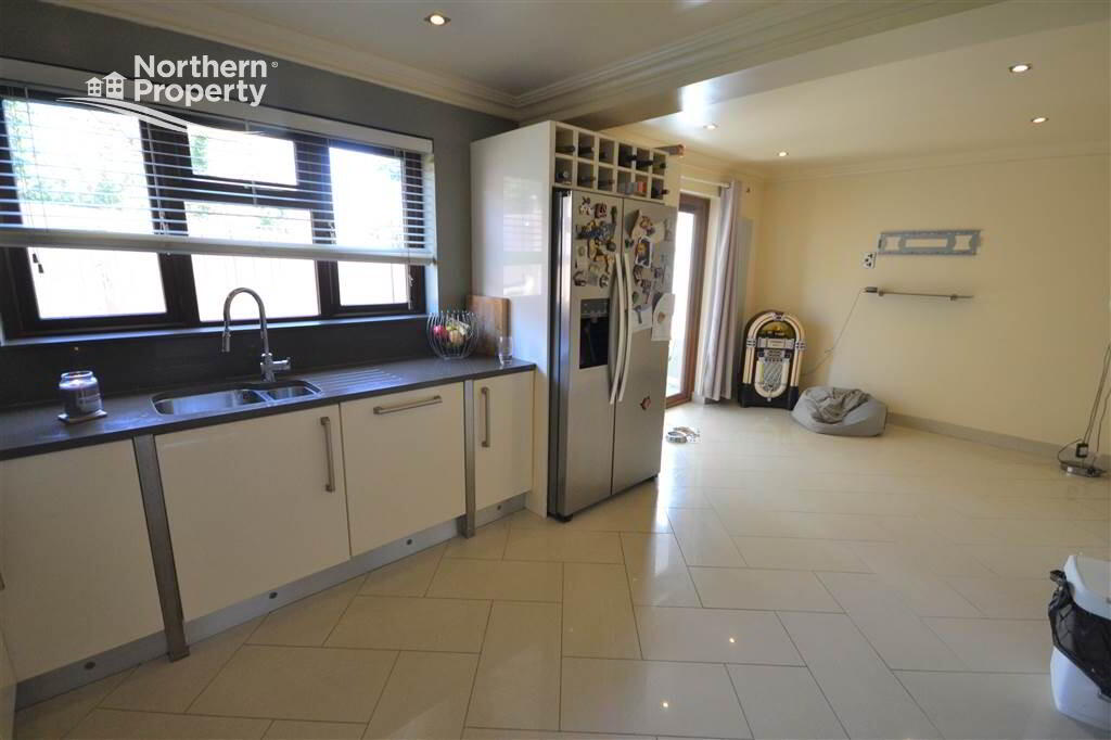 Photo 8 of 19 Hawthorn Hill, Hannahstown, Belfast