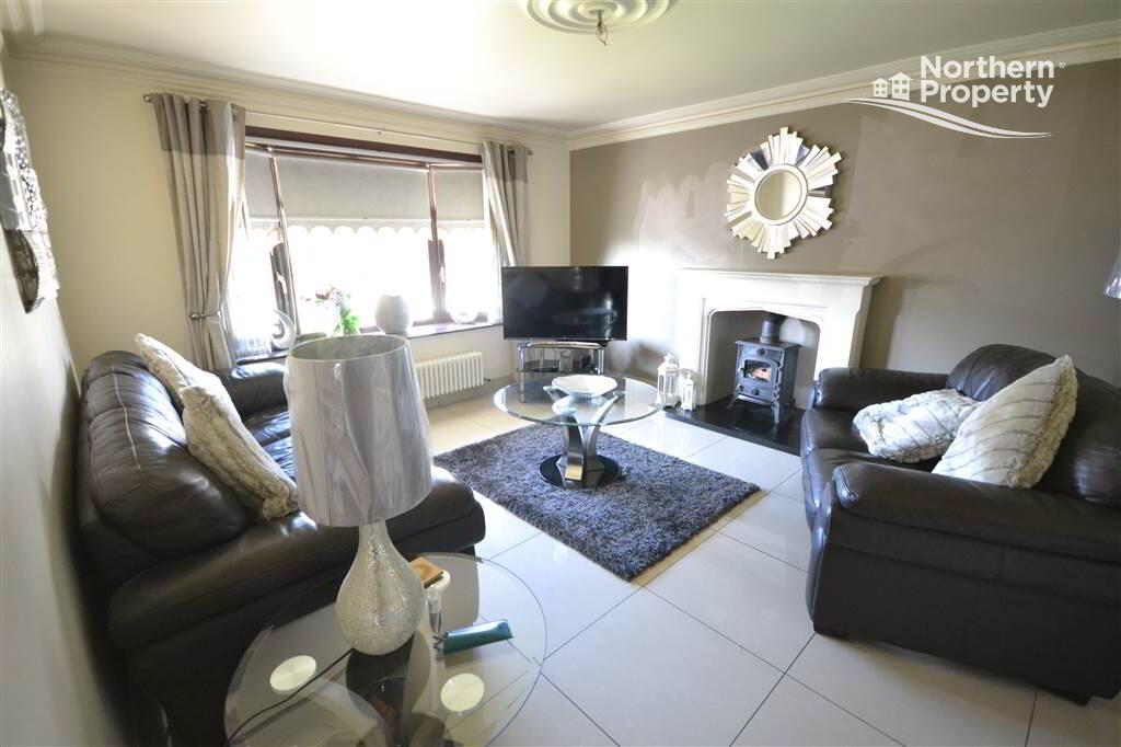 Photo 3 of 19 Hawthorn Hill, Hannahstown, Belfast
