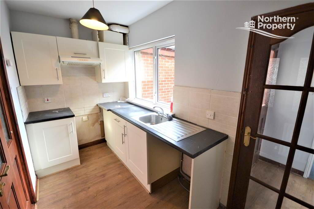 Photo 7 of 10 Beechmount Crescent, Belfast