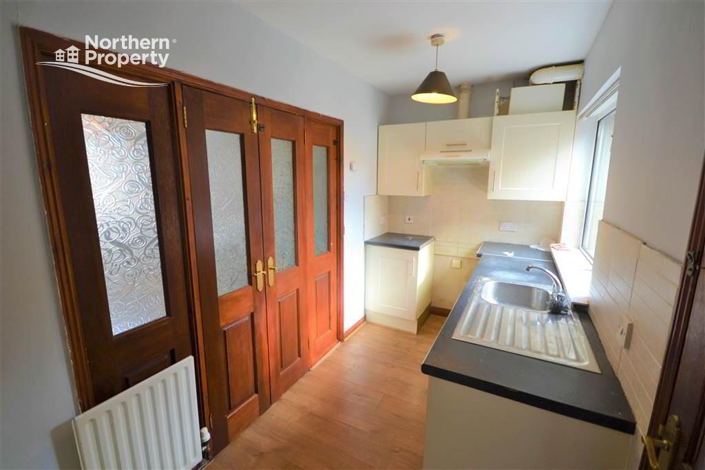 Photo 6 of 10 Beechmount Crescent, Belfast