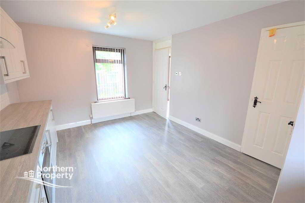 Photo 8 of 7 Waterford Way, Belfast