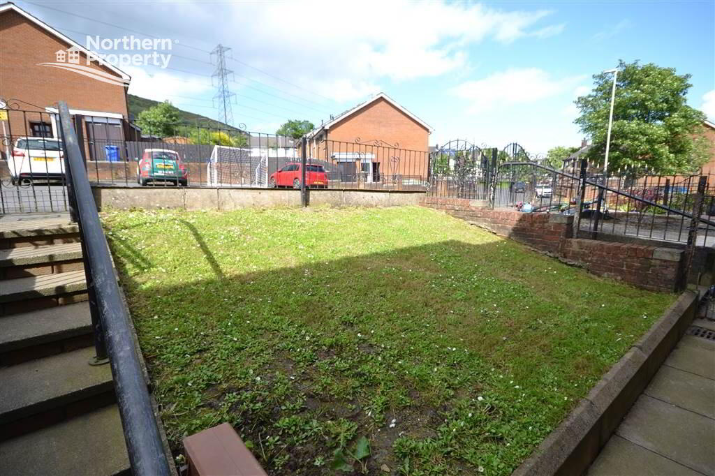 Photo 2 of 16 Glencolin Close, Belfast