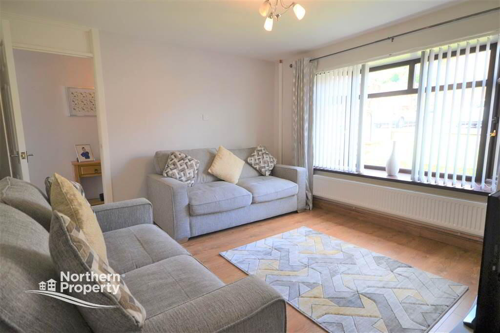Photo 4 of 16 Glencolin Close, Belfast