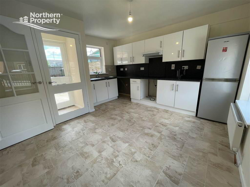 Photo 10 of 6 Lisfaddan Crescent, Belfast