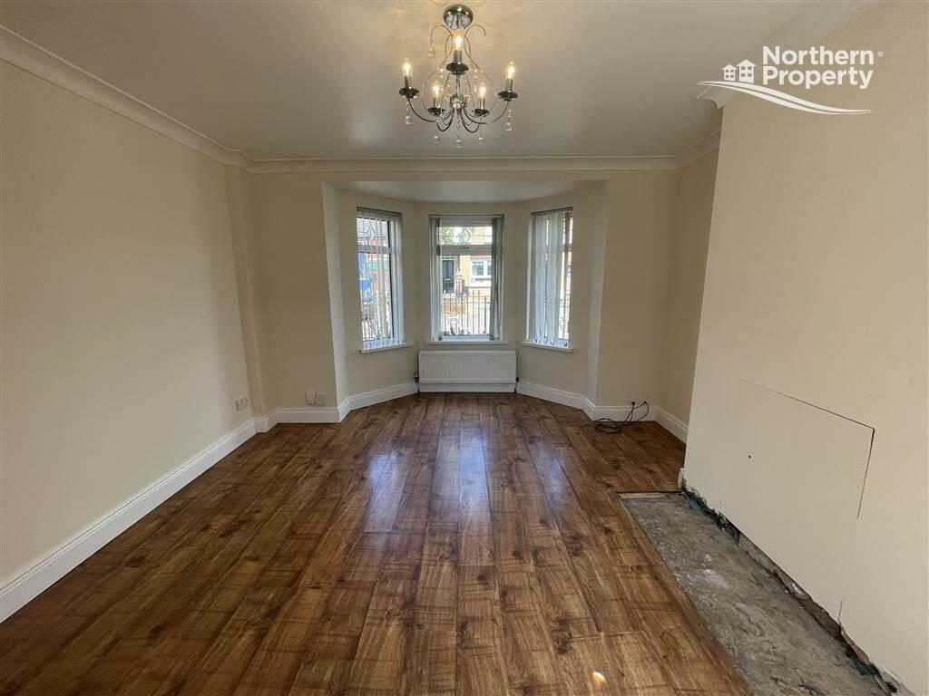 Photo 7 of 6 Lisfaddan Crescent, Belfast