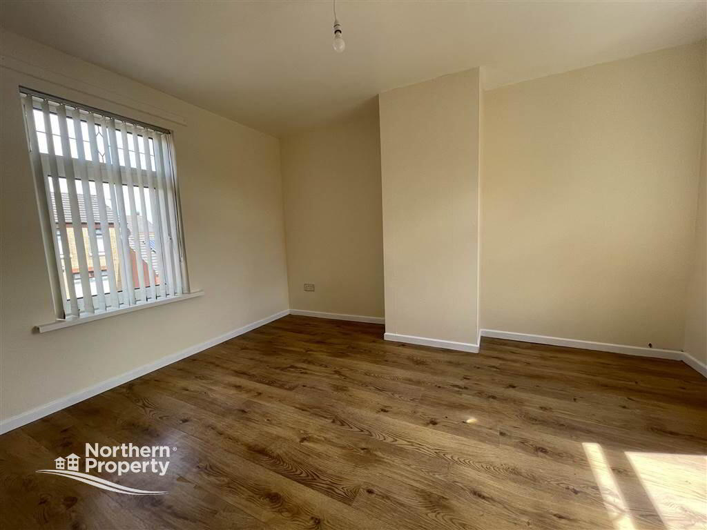 Photo 13 of 6 Lisfaddan Crescent, Belfast