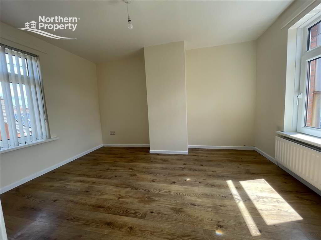 Photo 14 of 6 Lisfaddan Crescent, Belfast