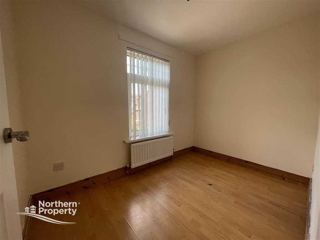 Photo 15 of 6 Lisfaddan Crescent, Belfast