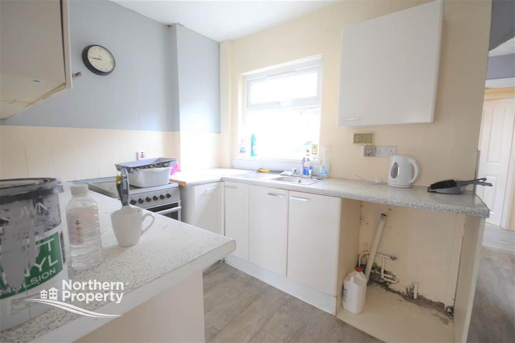 Photo 4 of 55 Beechmount Parade, Belfast