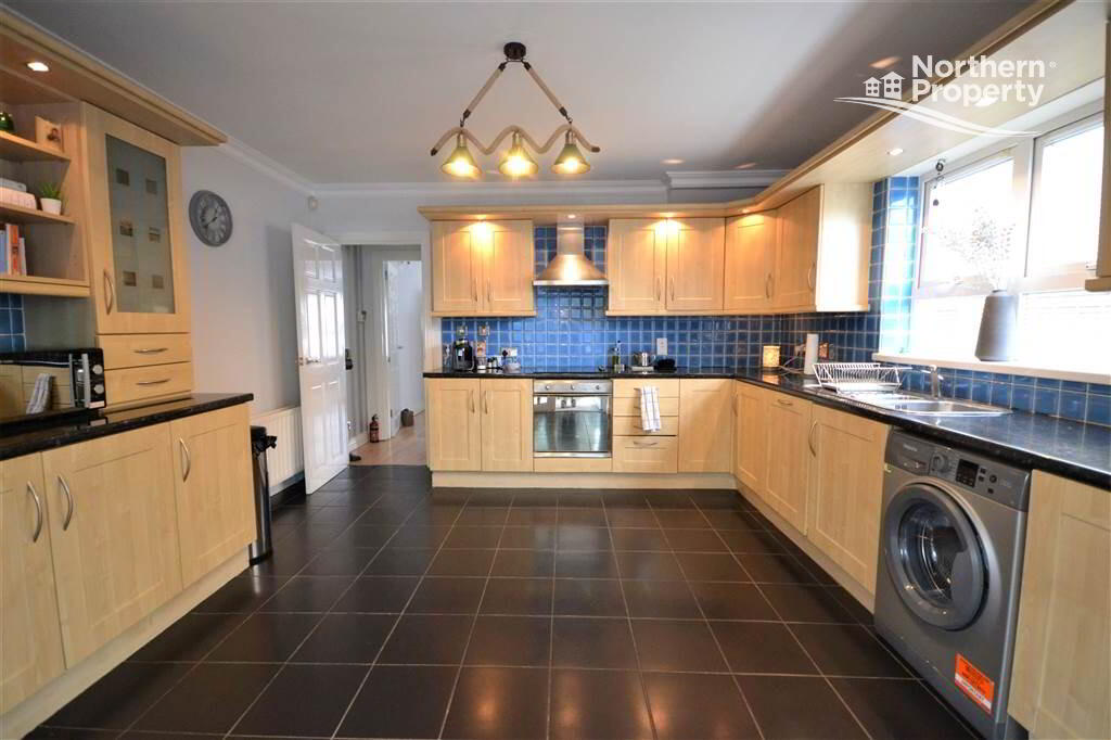 Photo 10 of 9 Summerhill Mews, Belfast