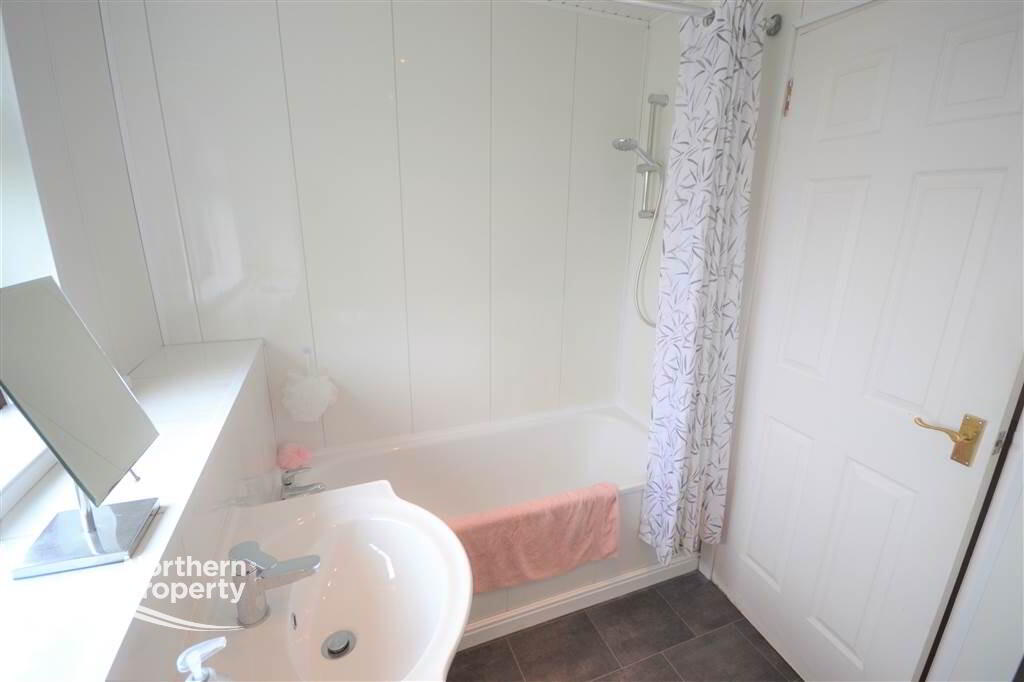 Photo 16 of 15 Glencolin Drive, Belfast
