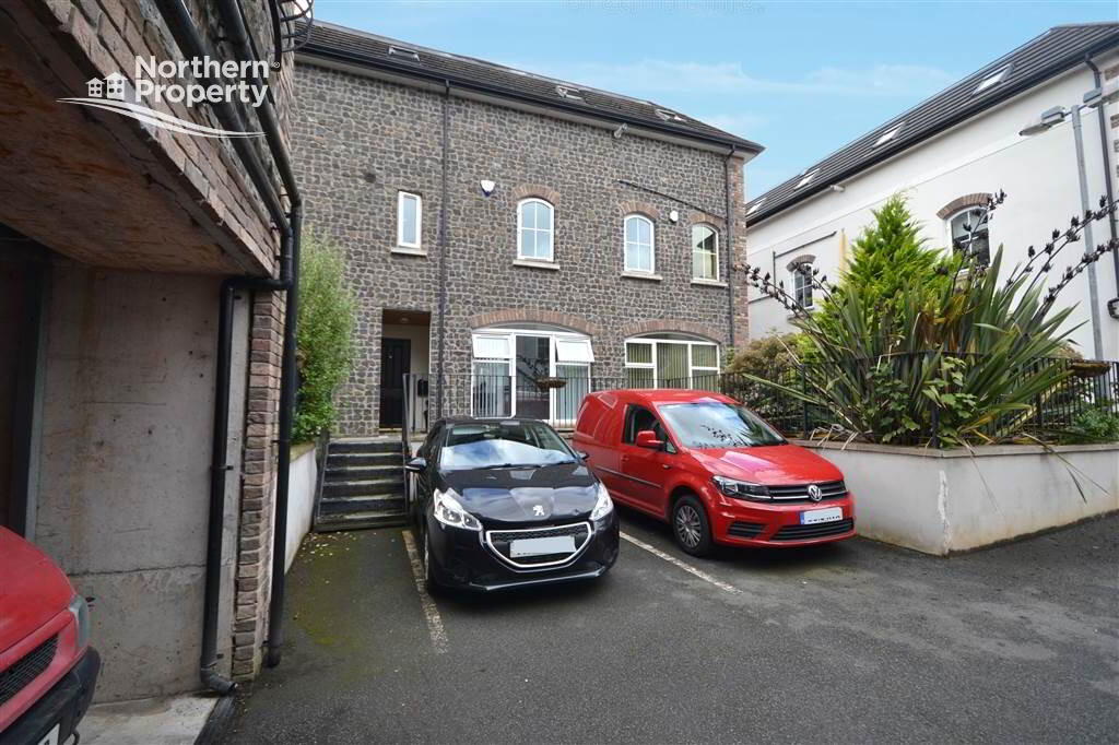 Photo 2 of 10 Barnfield Manor, Lisburn