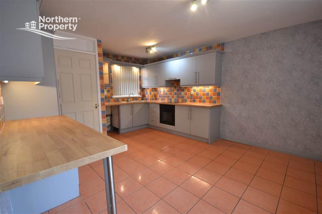 Photo 5 of 15 Closnamona Court, Belfast
