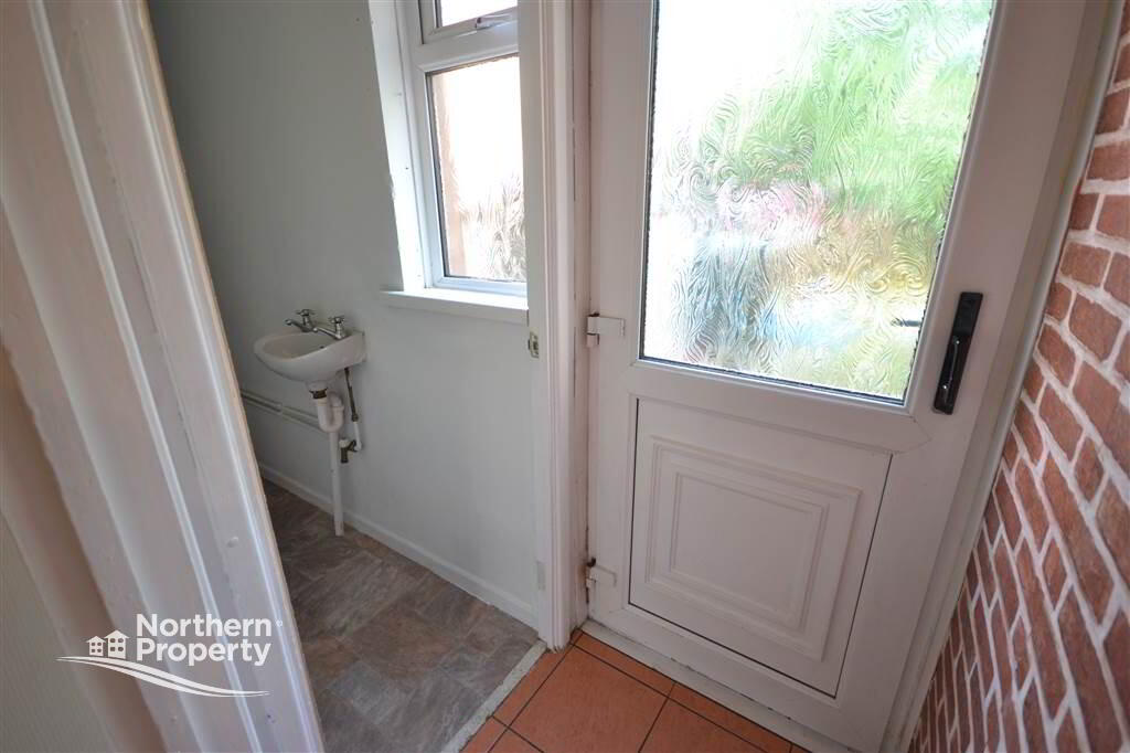 Photo 7 of 15 Closnamona Court, Belfast