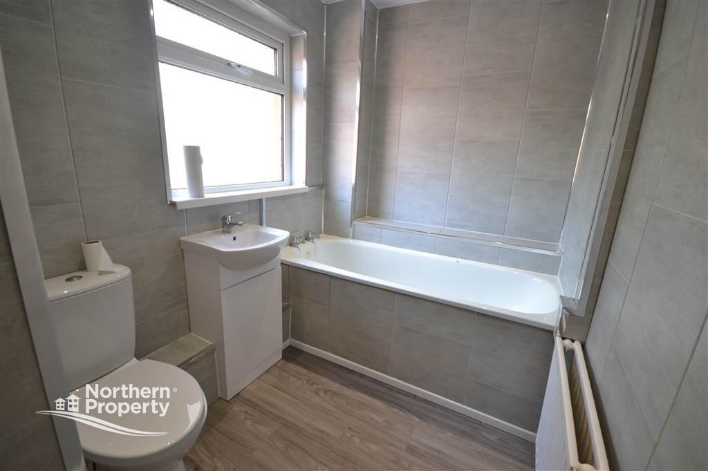 Photo 13 of 15 Closnamona Court, Belfast