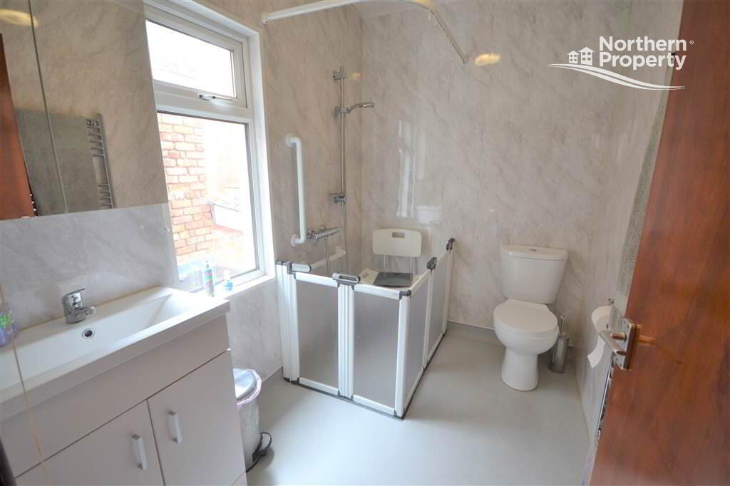 Photo 10 of 96 Dunluce Avenue, Belfast