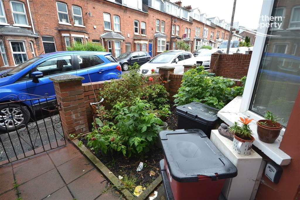 Photo 2 of 96 Dunluce Avenue, Belfast