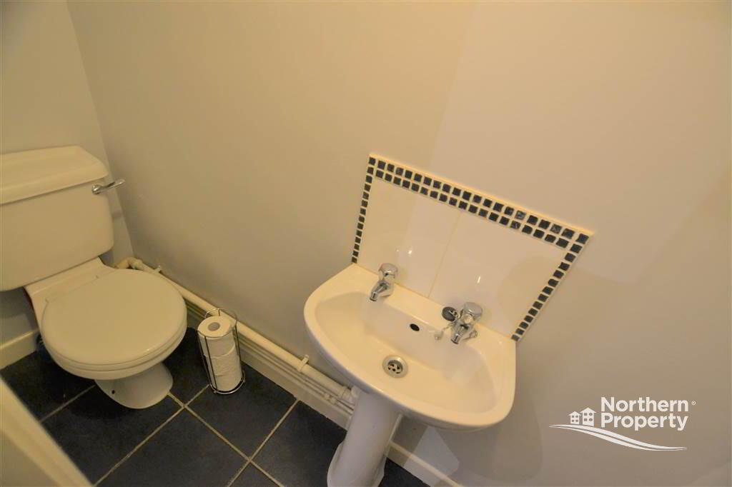 Photo 4 of 13 Iveagh Drive, Belfast