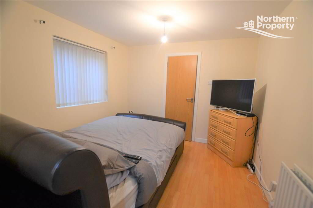 Photo 9 of 13 Iveagh Drive, Belfast