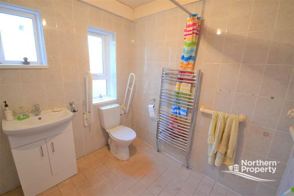 Photo 5 of 6 Brittons Drive, Belfast