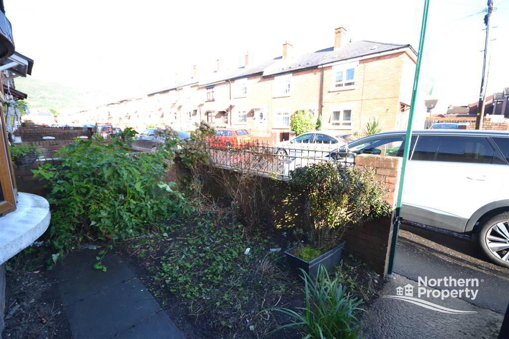 Photo 3 of 6 Brittons Drive, Belfast