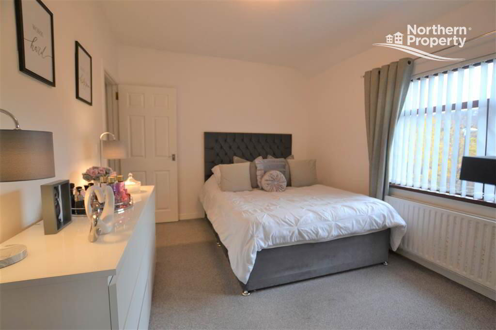 Photo 11 of 19 Springfield Drive, Belfast